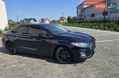 Седан Ford Fusion 2020 в 