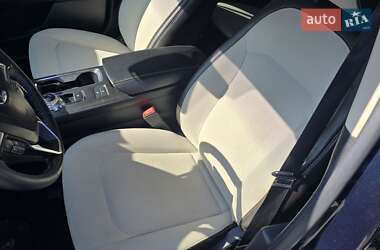Седан Ford Fusion 2020 в 