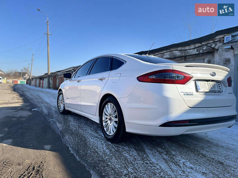 Седан Ford Fusion 2013 в Рівному