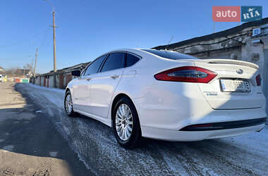 Седан Ford Fusion 2013 в 