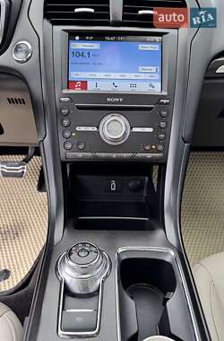 Седан Ford Fusion 2017 в 