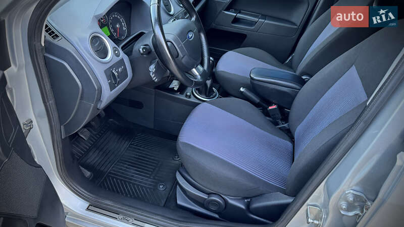 Хетчбек Ford Fusion 2012 в Чорноморську