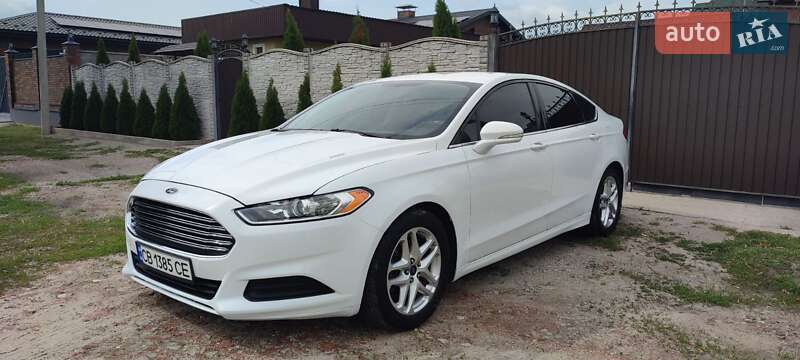 Седан Ford Fusion 2014 в 