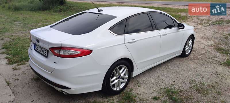 Седан Ford Fusion 2014 в Чернігові