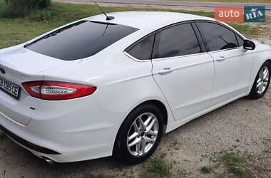 Седан Ford Fusion 2014 в 