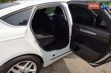 Седан Ford Fusion 2014 в 