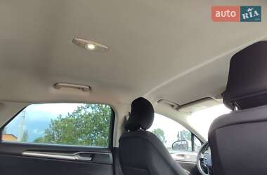 Седан Ford Fusion 2014 в 