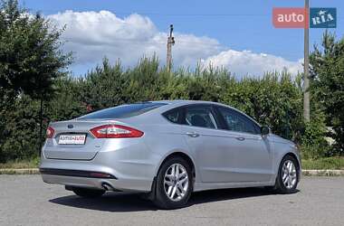 Седан Ford Fusion 2015 в 