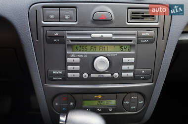 Хэтчбек Ford Fusion 2009 в 