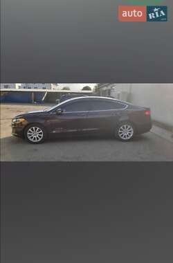 Седан Ford Fusion 2019 в 