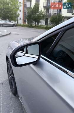 Седан Ford Fusion 2017 в 