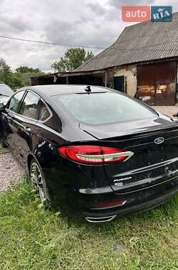 Седан Ford Fusion 2020 в 