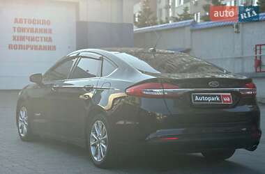 Седан Ford Fusion 2017 в 