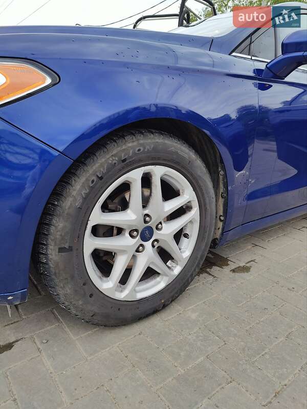 Седан Ford Fusion 2014 в Луцке