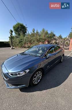 Седан Ford Fusion 2018 в 