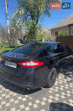 Седан Ford Fusion 2014 в 