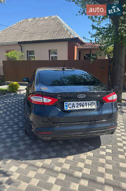 Седан Ford Fusion 2014 в 