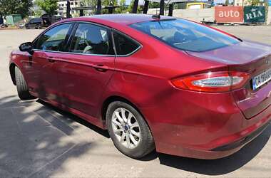 Седан Ford Fusion 2016 в 