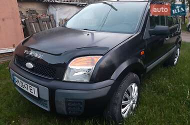 Хэтчбек Ford Fusion 2005 в 