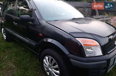 Хэтчбек Ford Fusion 2005 в Овруче