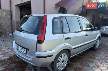 Хэтчбек Ford Fusion 2003 в 