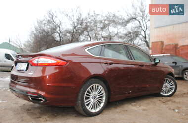 Седан Ford Fusion 2016 в 