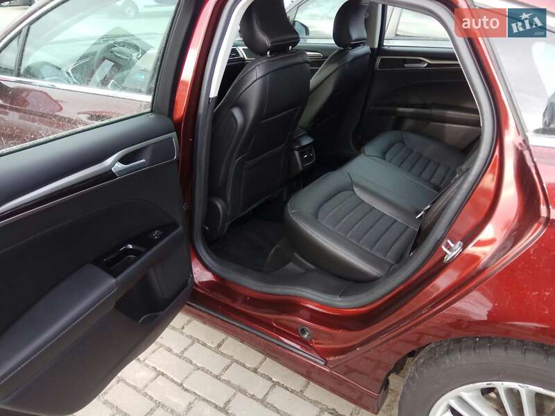 Седан Ford Fusion 2016 в Чернігові