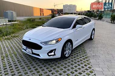Седан Ford Fusion 2019 в 