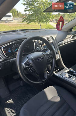 Седан Ford Fusion 2019 в 