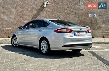 Седан Ford Fusion 2014 в 