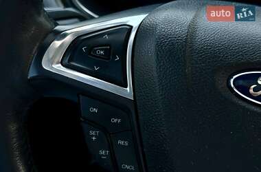 Седан Ford Fusion 2014 в 
