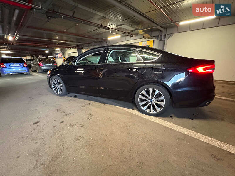 Седан Ford Fusion 2019 в Харкові
