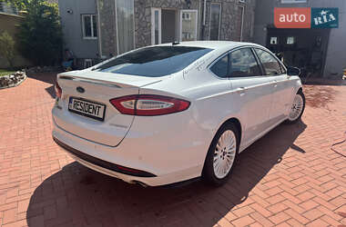 Седан Ford Fusion 2014 в 