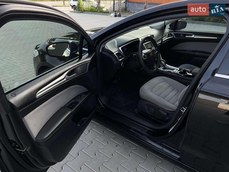 Седан Ford Fusion 2014 в Вінниці