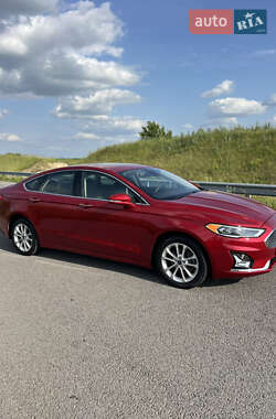 Седан Ford Fusion 2020 в 