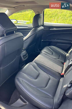 Седан Ford Fusion 2020 в 