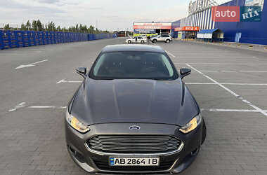 Седан Ford Fusion 2013 в 