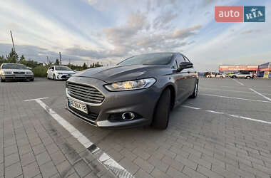 Седан Ford Fusion 2013 в 