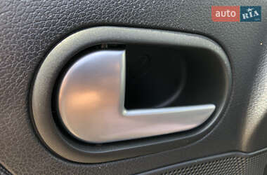 Хэтчбек Ford Fusion 2011 в 