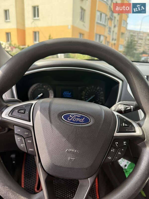 Седан Ford Fusion 2014 в Киеве