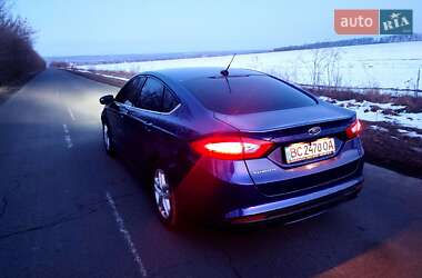 Седан Ford Fusion 2014 в 