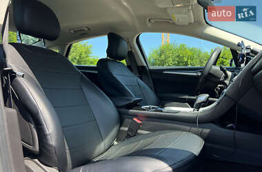 Седан Ford Fusion 2014 в 