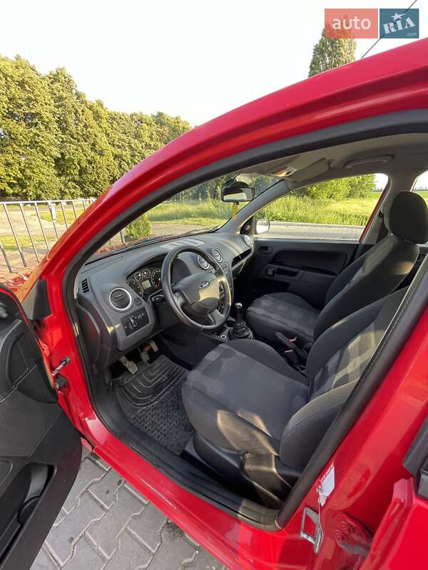 Хэтчбек Ford Fusion 2006 в Христиновке