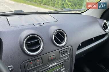 Хэтчбек Ford Fusion 2009 в 