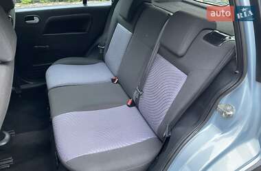 Хэтчбек Ford Fusion 2009 в 