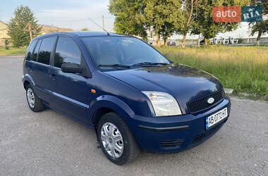 Хэтчбек Ford Fusion 2003 в 