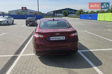 Седан Ford Fusion 2015 в 