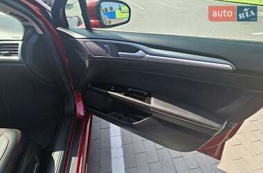 Седан Ford Fusion 2015 в 