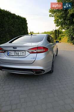 Седан Ford Fusion 2018 в 