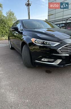 Седан Ford Fusion 2017 в 
